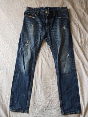 Diesel Thavar Slim Jeans in Faded Blue with Light Whiskering 33x32